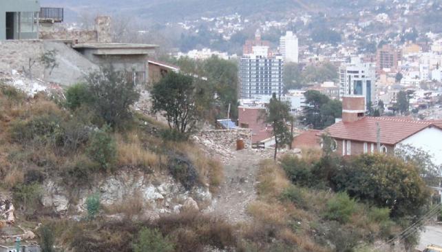Lo que queda. La ciudad fue creciendo y avanzando sobre las laderas de las montañas que la rodean. Ahora, se debate fijar un límite para que se puedan autorizar nuevos desarrollos en esas áreas