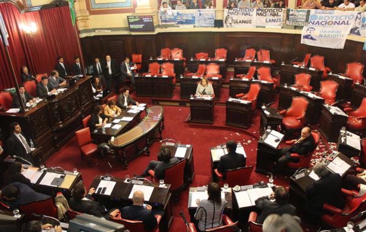 Buenos Aires: Policías municipales, un final abierto y tensión en el Senado