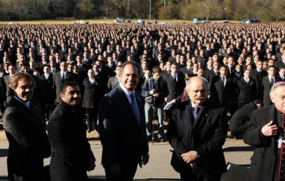 Policías municipales: Scioli firma el decreto y portarán armas las 24 horas