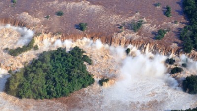 Por crecida del Iguazú, cerraron acceso a los tres circuitos de Cataratas