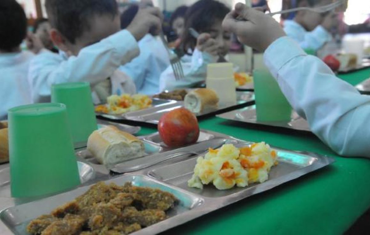Córdoba: Mestre licita comida para escuelas por $150 millones