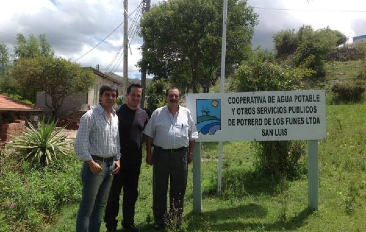 Once municipios de San Luis cuentan con cooperativas que regulan el agua