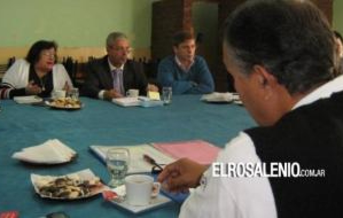 Coronel Rosales: Municipales levantaron el paro