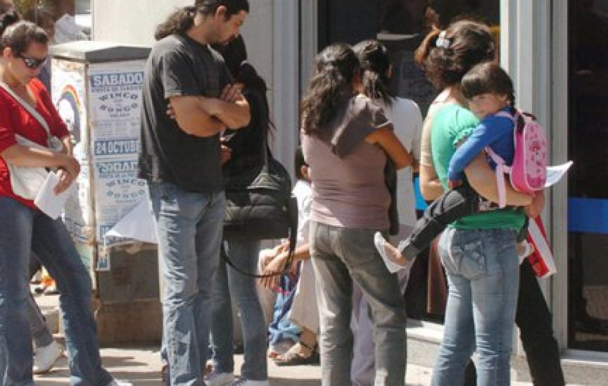 Municipales santafesinos en alerta y movilización por atraso de las asignaciones familiares y conflictos en la Provincia
