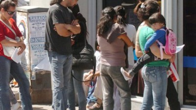 Municipales santafesinos en alerta y movilización por atraso de las asignaciones familiares y conflictos en la Provincia