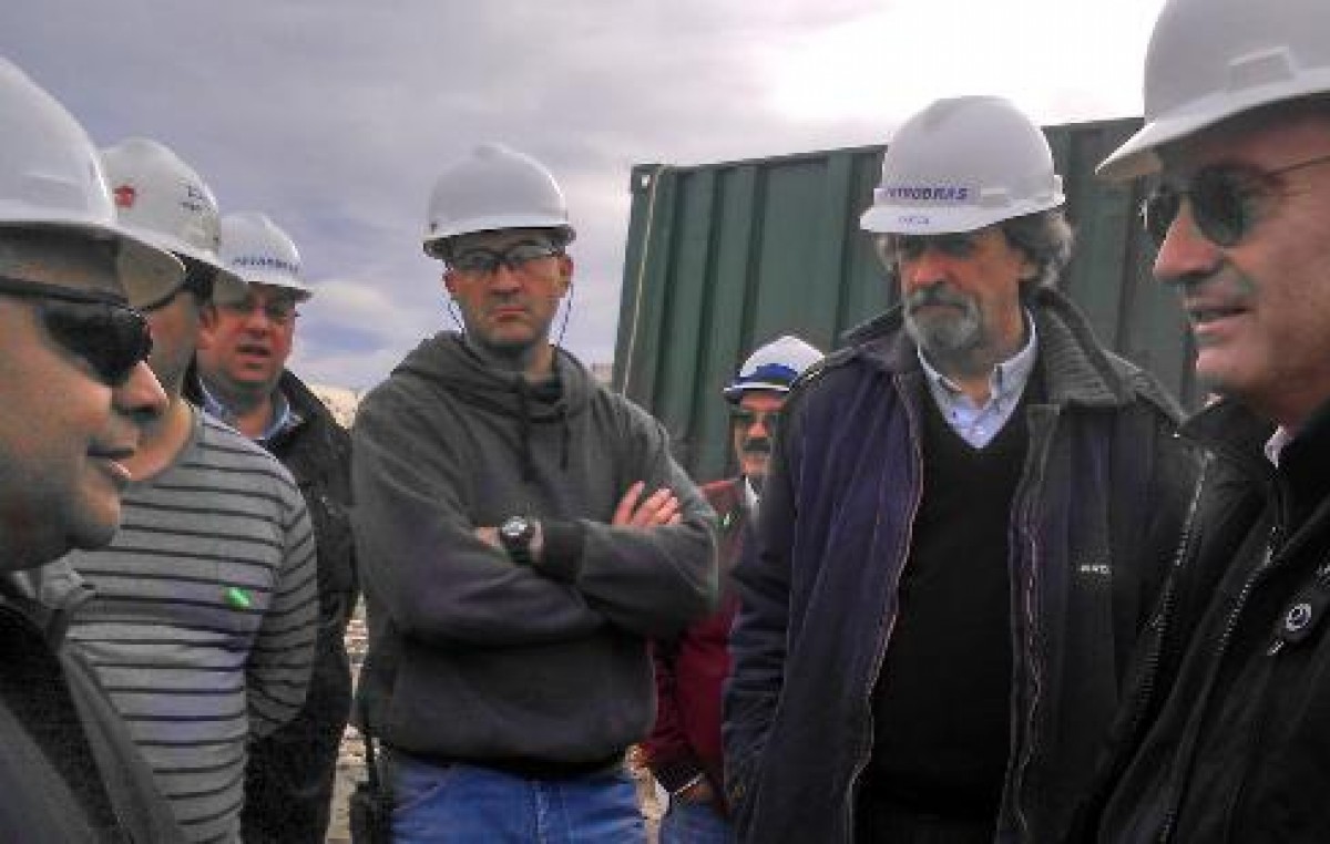 Río Negro: Intendentes de municipios productores recorrieron áreas petroleras
