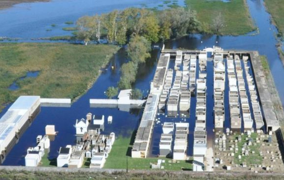 Un pueblo lleva dos meses sitiado por el agua en Córdoba