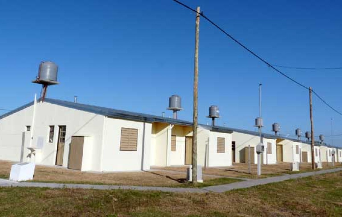 Entre Ríos: Entregaron aportes por 10 millones de pesos para viviendas sociales
