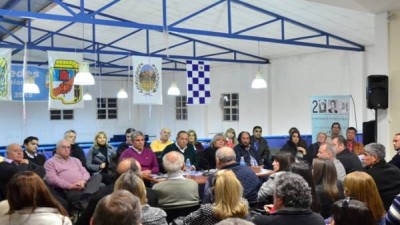 El PJ de San Luis reunió a sus intendentes en busca de avanzar hacia la unidad