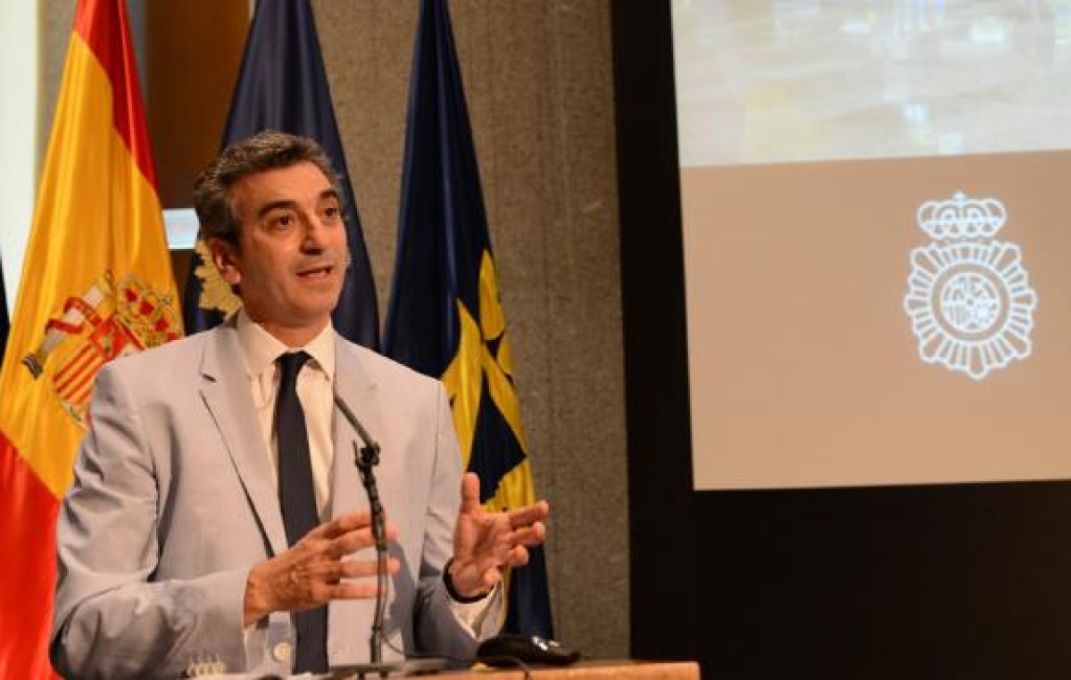 Randazzo anunció un nuevo DNI que tendrá chip incorporado.