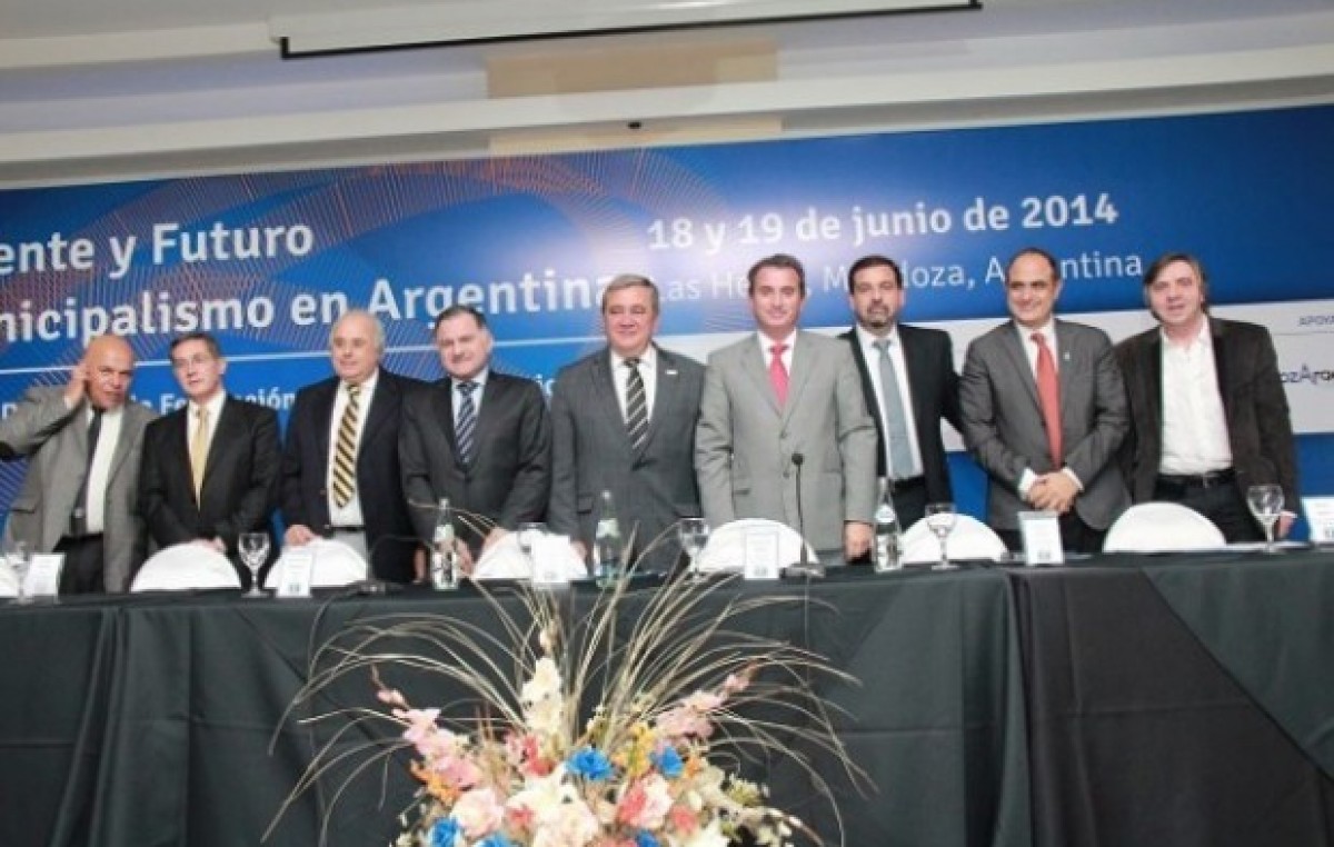 El Intendente de Tucumán participa de la jornada “El Presente y el Futuro del Municipalismo en Argentina”