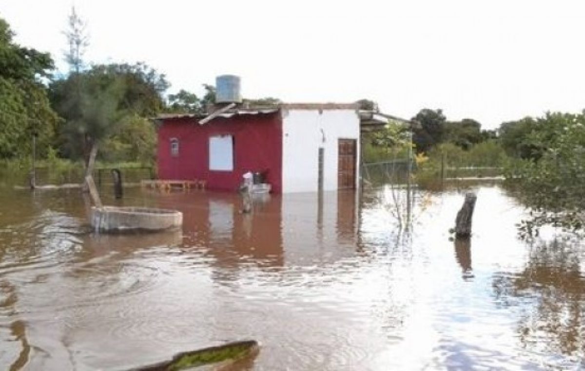 Chaco: Asisten a unas 1.180 familias evacuadas por la crecida del Paraná