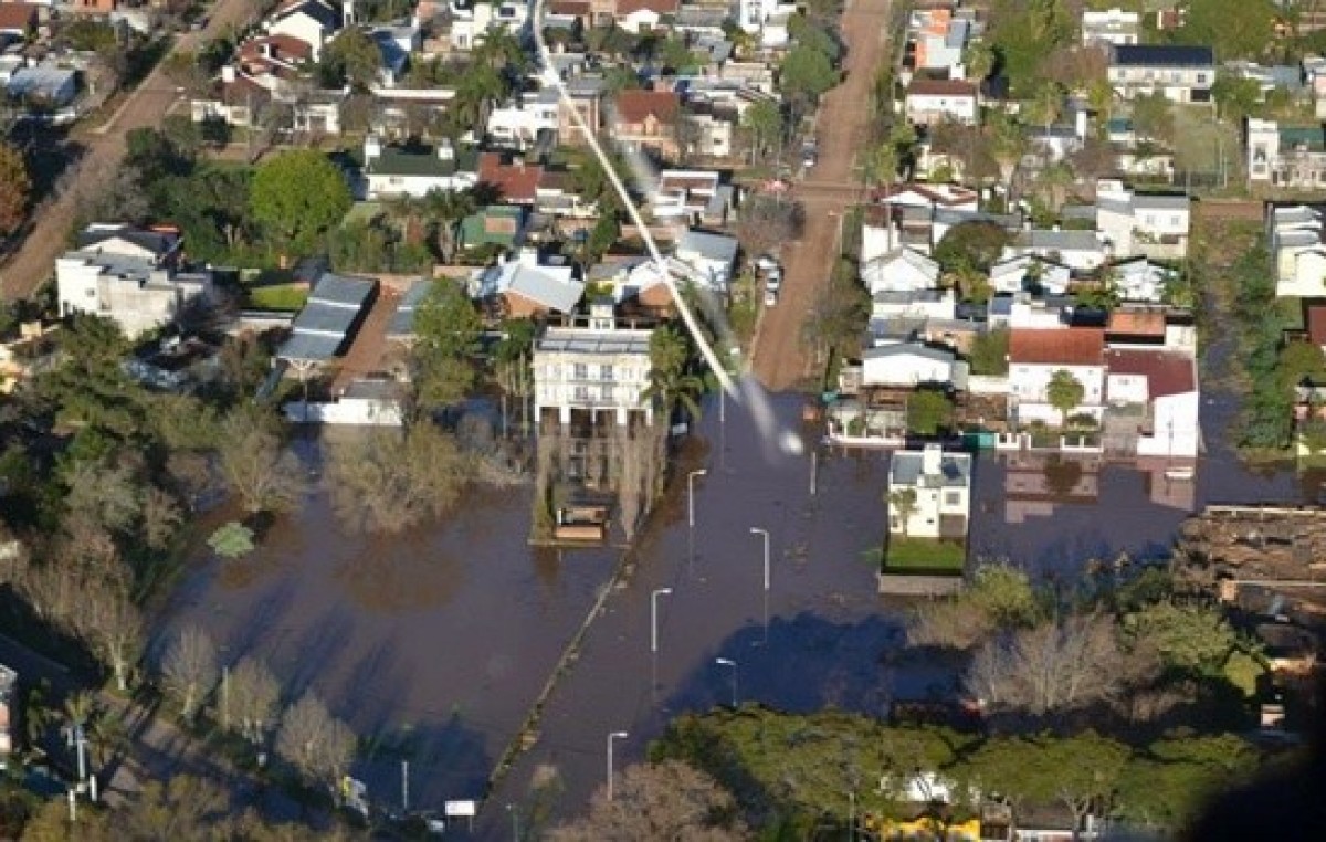 En Colón se evacuaron 48 familias por la crecida del río Uruguay