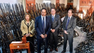 “Mensaje” de Scioli por Policía Local: Reclamó “coherencia” a intendentes massistas