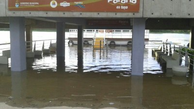 El río superó el nivel de evacuación en Paraná