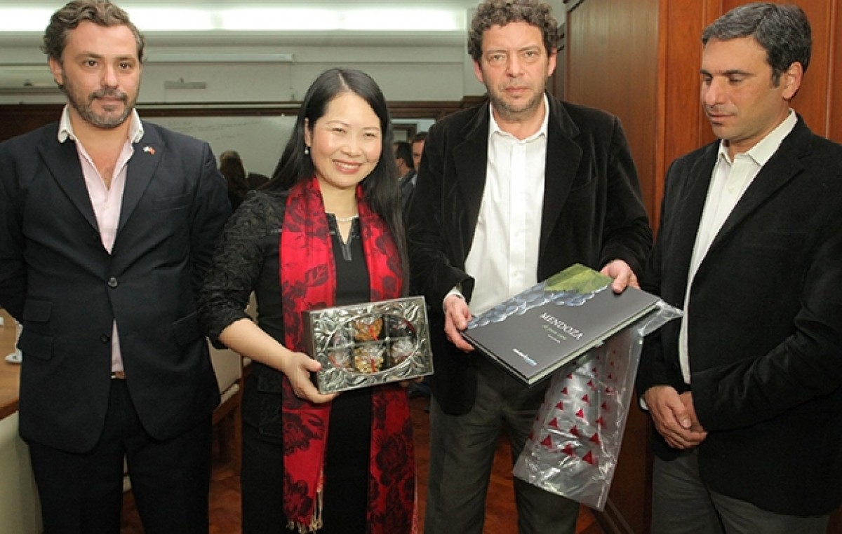 «La gente está loca por comprar productos de Mendoza», dijo una empresaria China