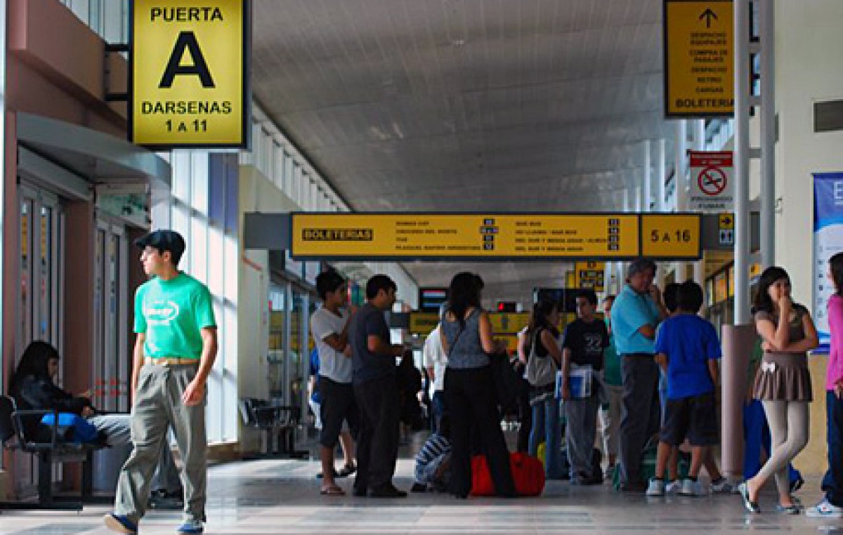 Evalúan municipalizar la terminal de ómnibus de Neuquén