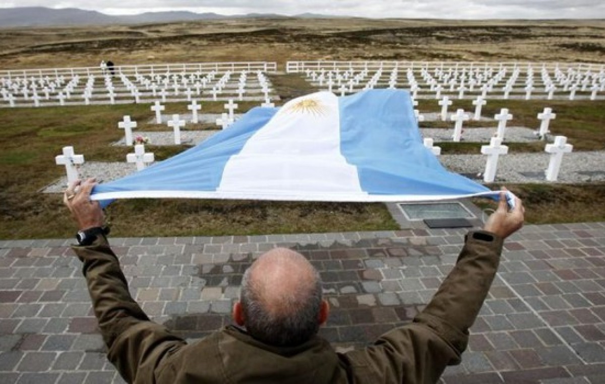 Desde Inglaterra admitieron que sin la ayuda de Chile habrían perdido la guerra en las Islas Malvinas