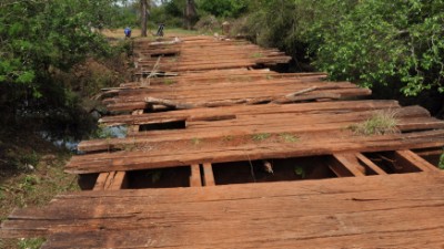La creciente en Misiones rompió 1.100 kilómetros de caminos vecinales y 142 metros de puentes de madera
