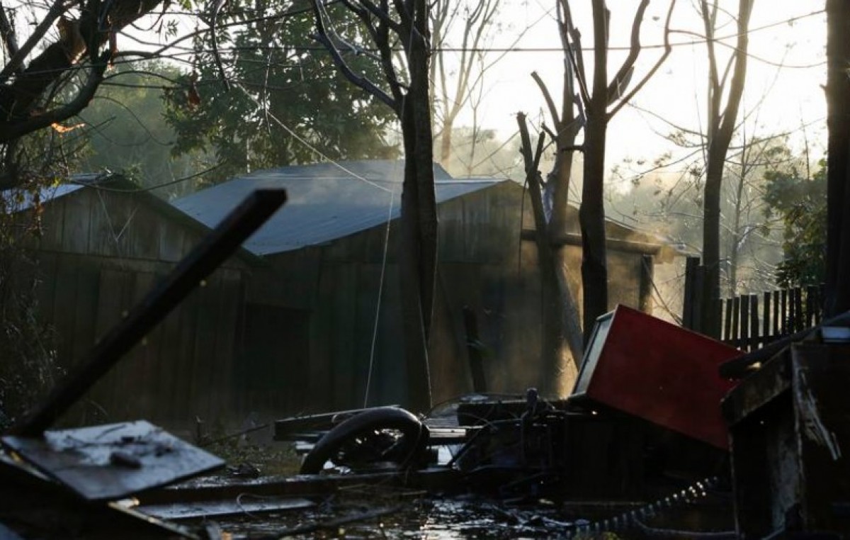 Intendentes misioneros ayudan a sus pares de comunas afectadas por la inundación