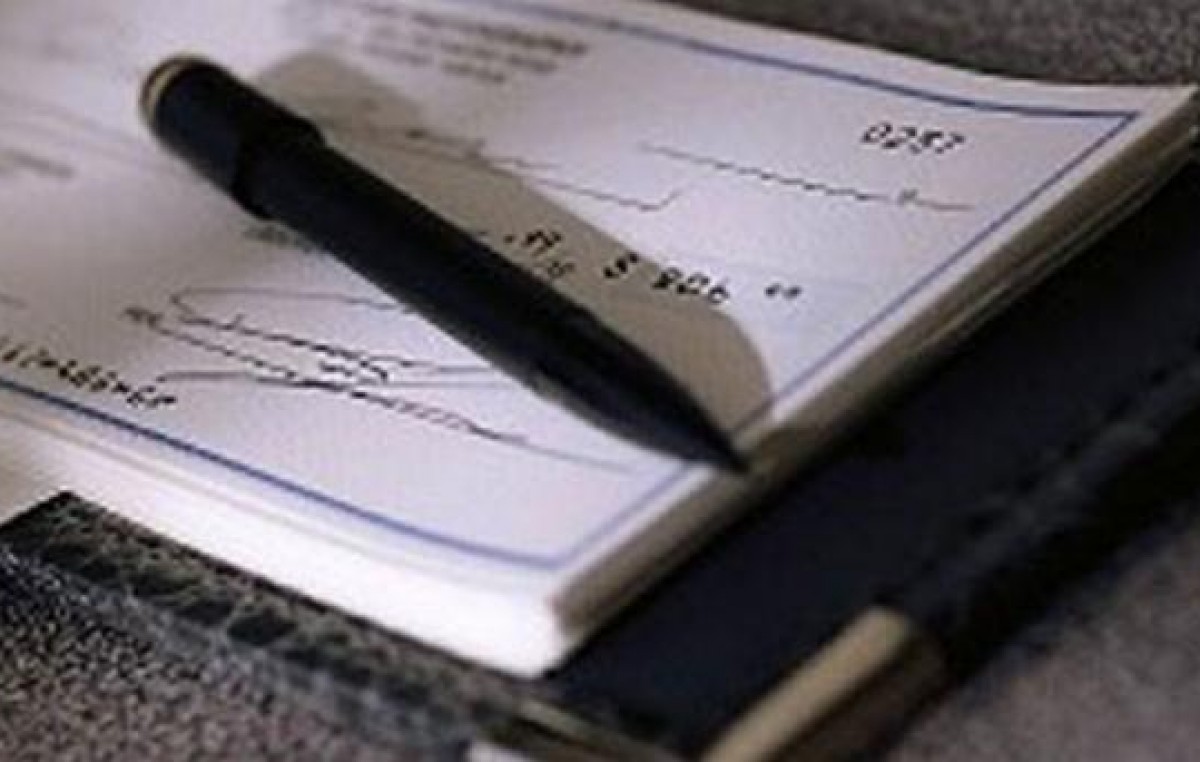 De la Sota prepara acto para entregar cheques de la tasa vial a 100 intendentes