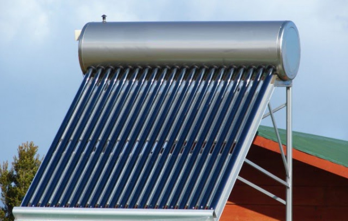 Río Cuarto: Proponen reducir impuestos a las casas y edificios que incorporen calefones solares