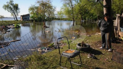 El río Paraná llegó a 5,47 metros y hay 155 personas evacuadas por la crecida del río