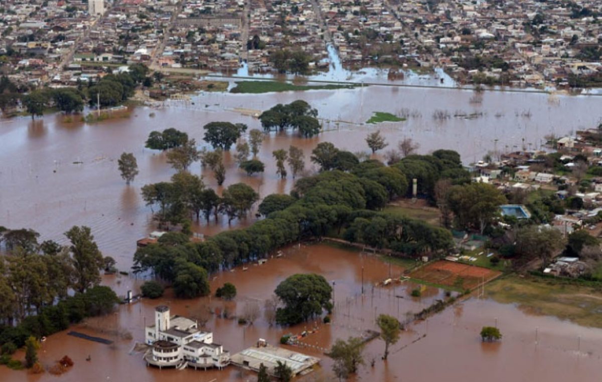 Hay 1.700 personas evacuadas en Concordia