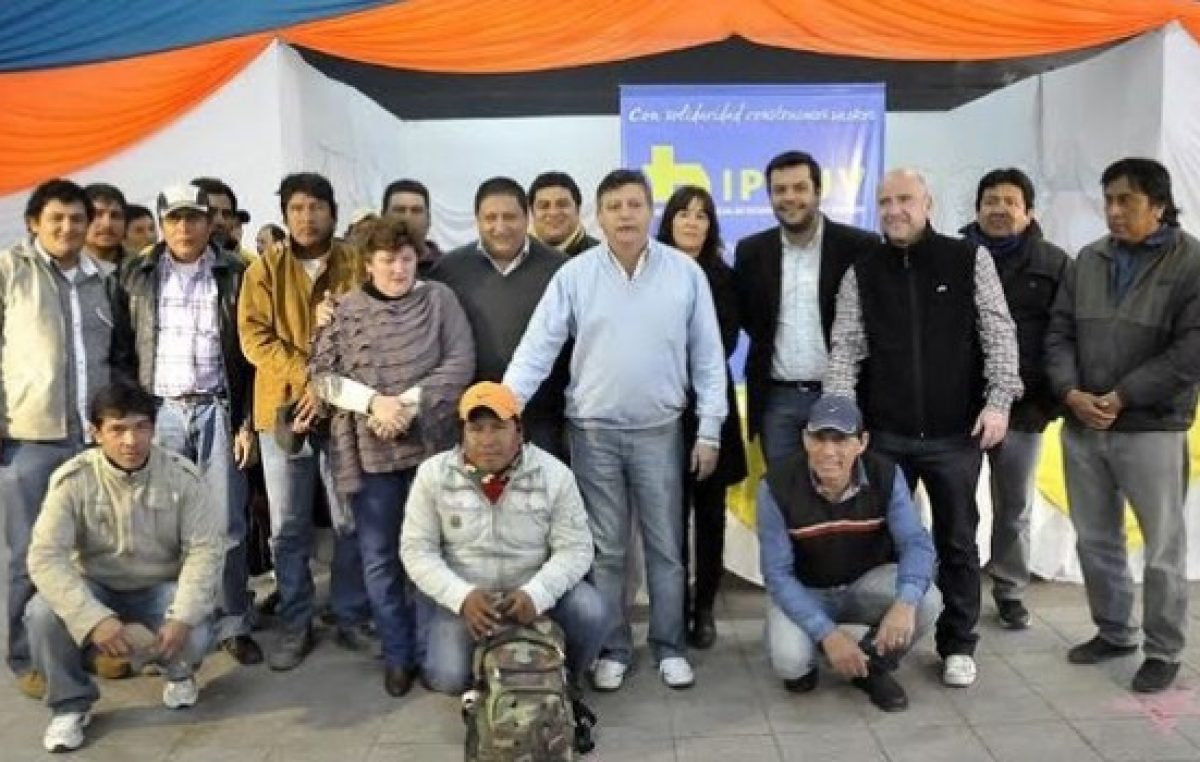 Ponen en marcha 120 viviendas en Pampa del Indio