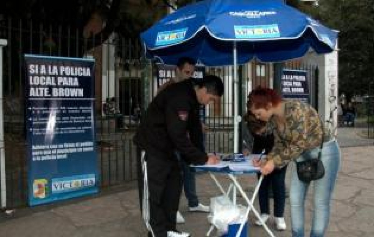 Almirante Brown: Juntan firmas para que el Intendente adhiera a la Policía Comunal