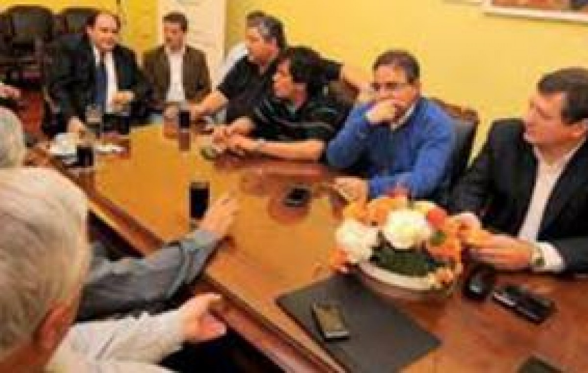 Los Intendentes Catamarqueños rinden cuentas y quedan al día con el Fondo de Desarrollo Municipal