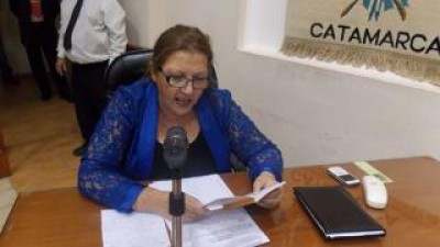 Impulsan proyecto para recategorizar a municipales de Catamarca