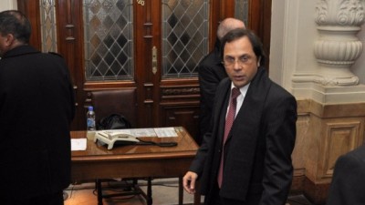 Presionado por denuncia de publicidad, el Intendente de Almirante Brown cede y renuncia a la intendencia
