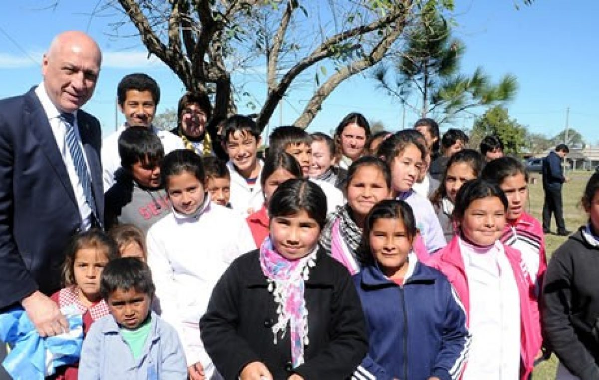 Gobernador de Santa Fe encabezó el acto de creación de una nueva Comuna