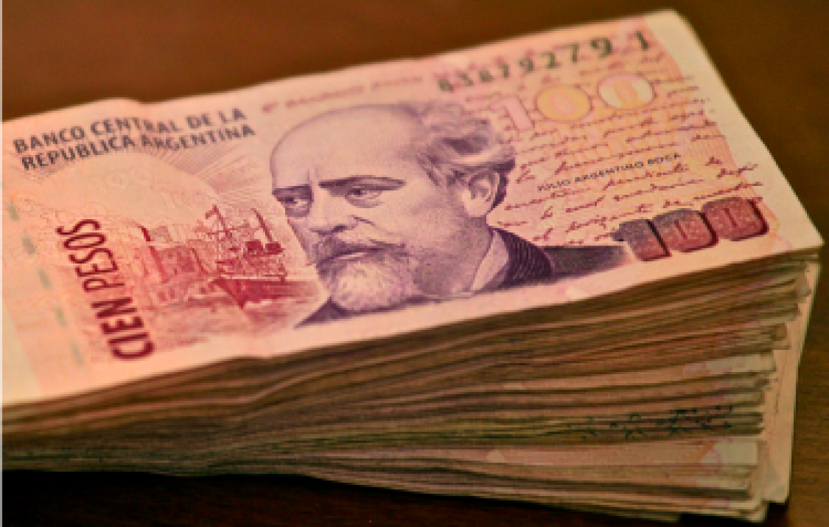 El Intendente de Córdoba gasta $ 2,6 millones al día por encima del Presupuesto