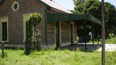Las estaciones de trenes, reductos de la historia que buscan un lugar en el futuro