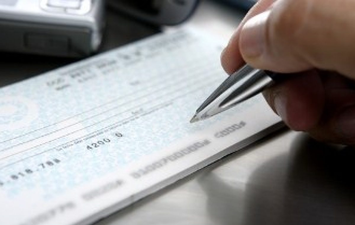 Destinan $ 52 millones de aportes extras a municipios neuquinos