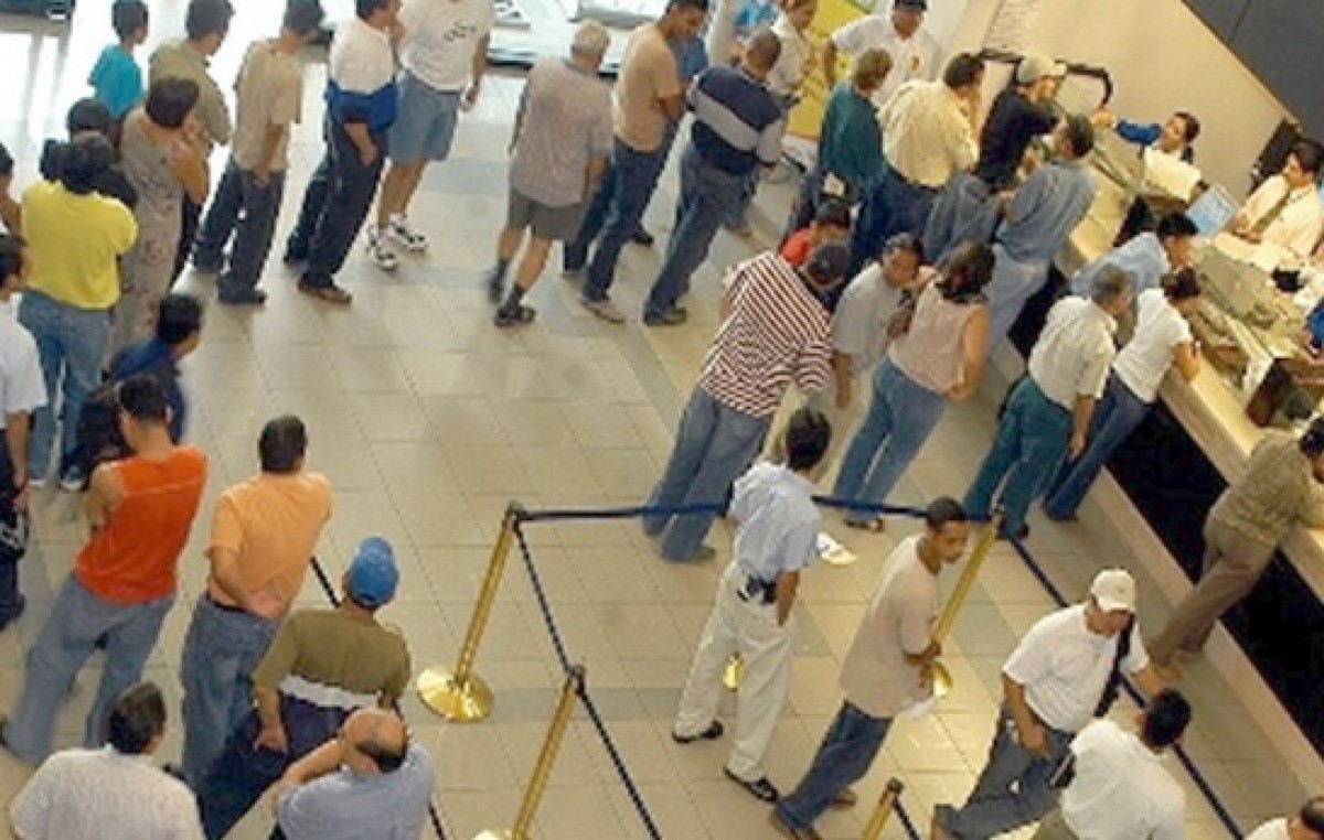 Comodoro Rivadavia: Desde hoy clientes no deben esperar más de una hora para ser atendidos