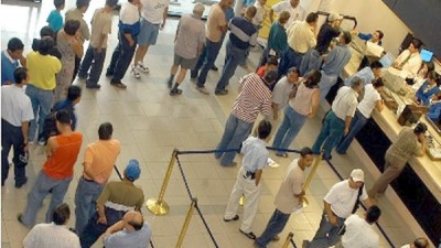 Comodoro Rivadavia: Desde hoy clientes no deben esperar más de una hora para ser atendidos