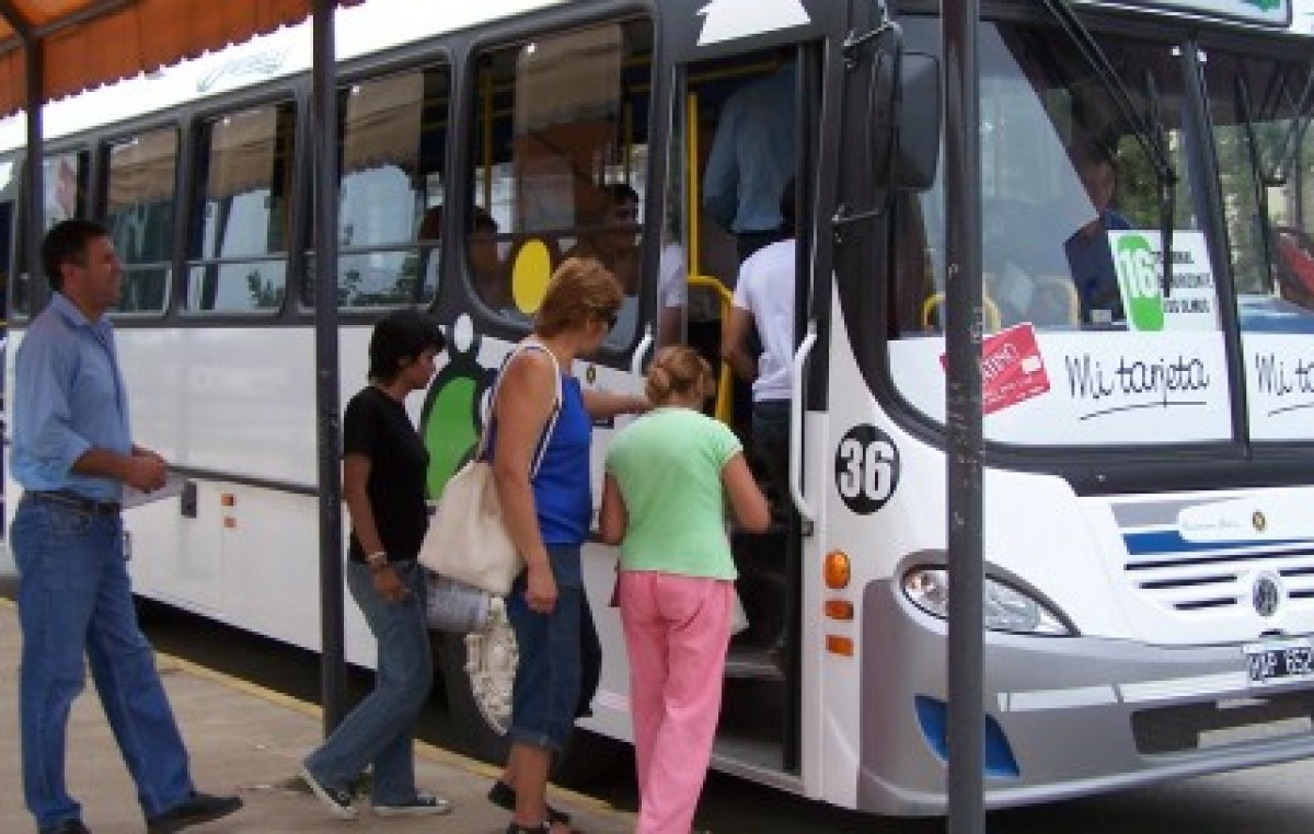 En Villa María presentan una aplicación para saber la ubicación de los colectivos urbanos