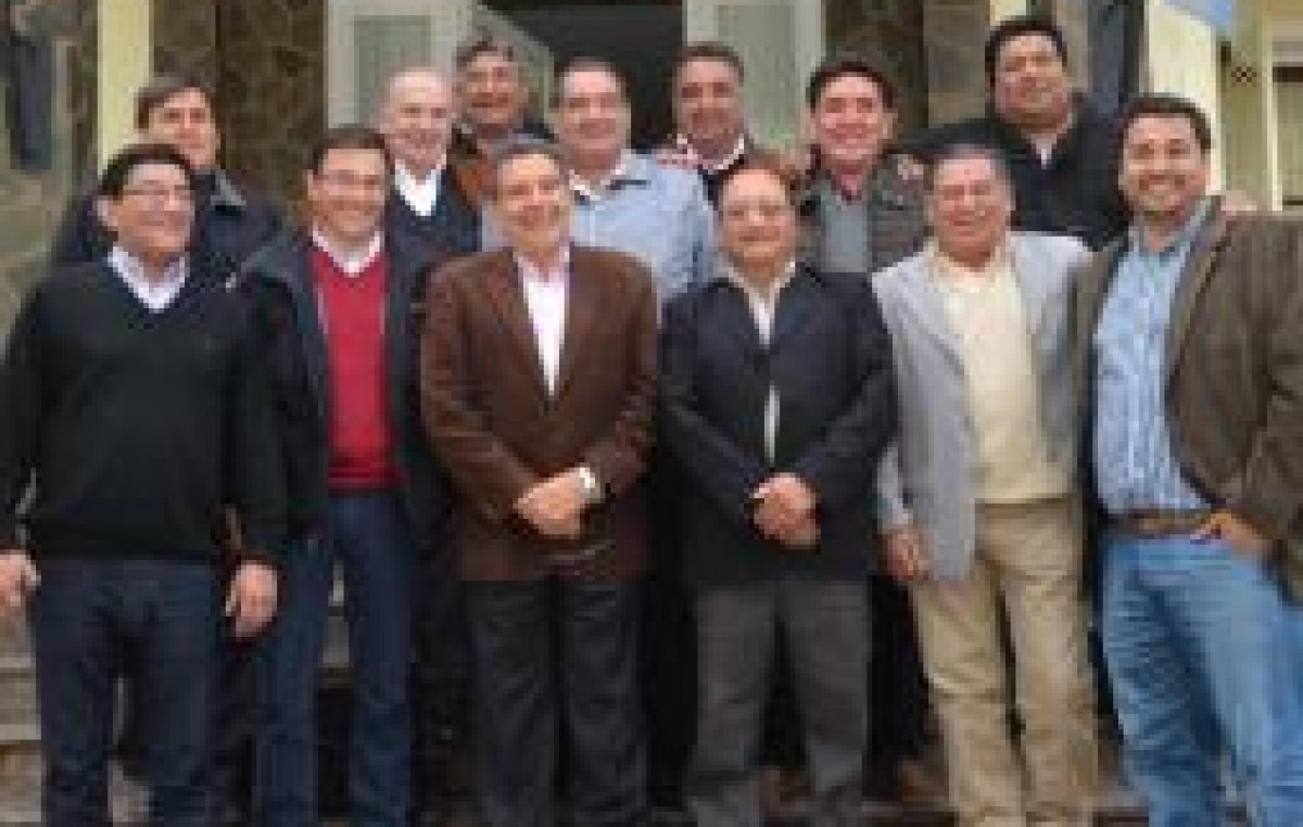 La Rioja: Intendentes ratificaron su alineamiento con la ‘Casa de las Tejas’