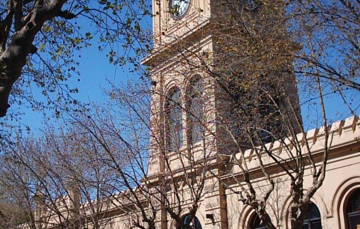 Municipales de San Pedro chiflaron al Intendente y le compusieron una cumbia y un rock para que se vaya