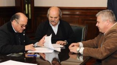 Policías comunales: firmaron adhesión de Exaltación de la Cruz