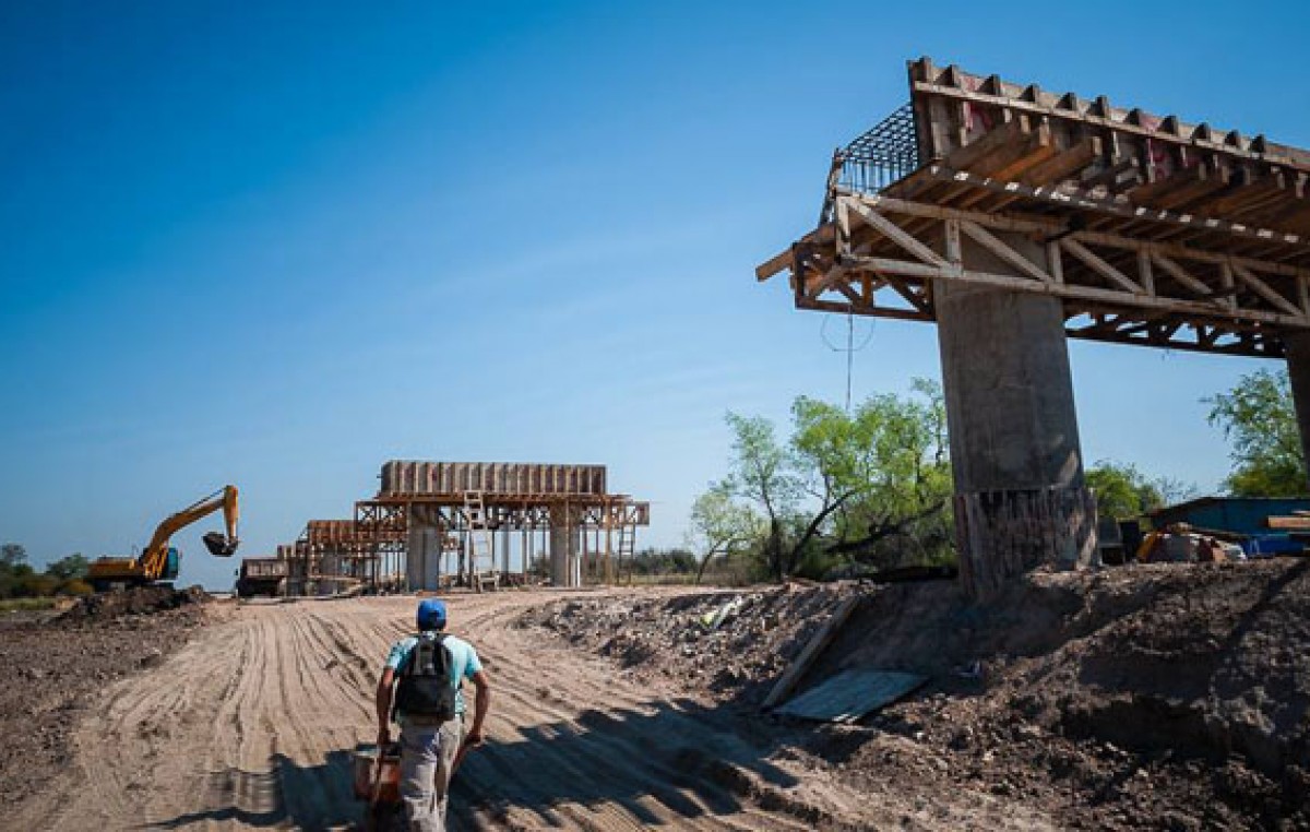 En la ruta 19 de Entre Ríos se construye el puente más largo de la provincia