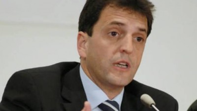 Massa ordenó a su tropa adherir a la Policía local