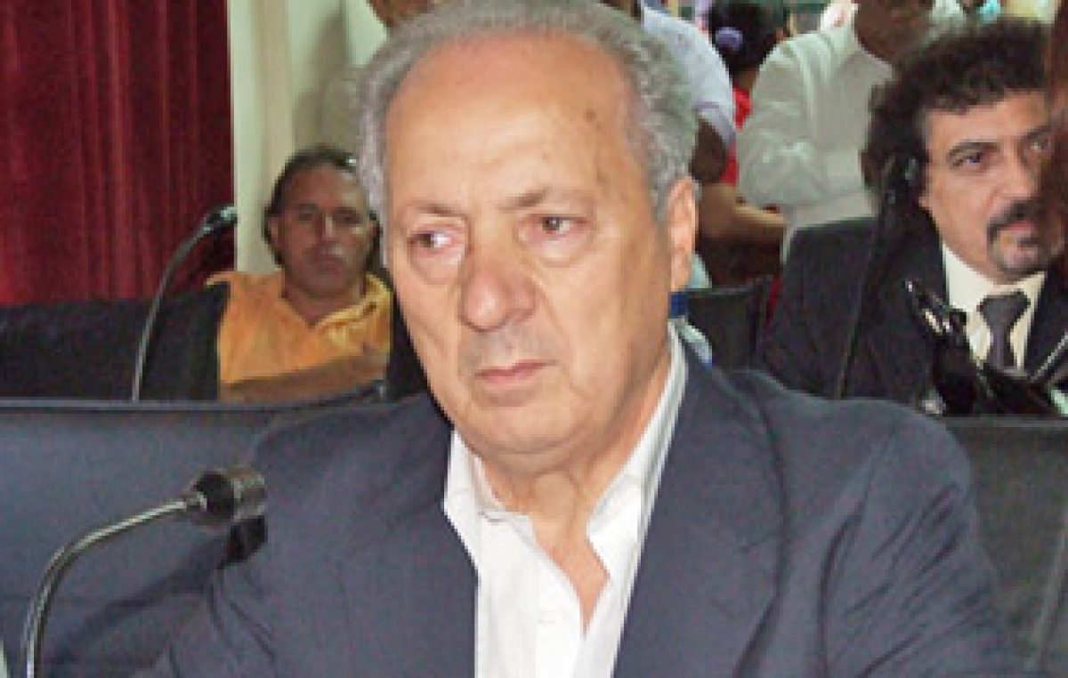 Paritarias municipales de Buenos Aires: Secretario General de SMATA se sumó a las críticas al FR