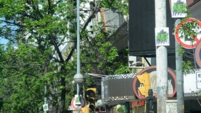 Municipio de Córdoba sale a recaudar y multa a partidos por afiches en la calle