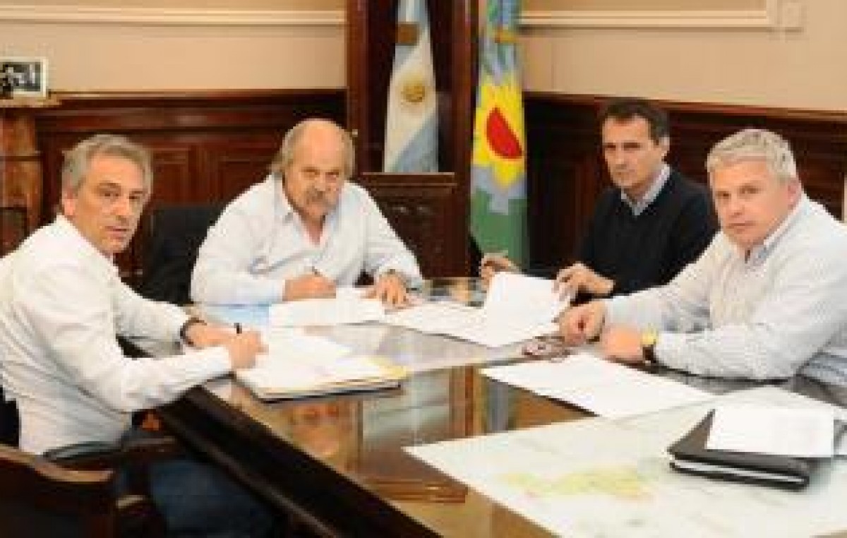 Policías comunales: San Martín y Olavarría firmaron su adhesión con Granados