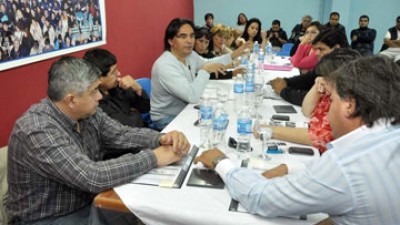 FESOEM impulsa negociación paritaria en todos los municipios de Santa Cruz