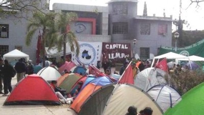 Trabajadores municipales de Jujuy podrían iniciar huelga de hambre